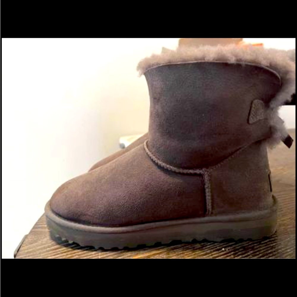 UGG womens Bailey bow II Grey